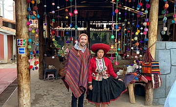 Artesanias y trajes típicos en Cusco: visita cultural con textiles andinos