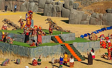 our Inti Raymi en Cusco: representación ceremonial en Sacsayhuamán